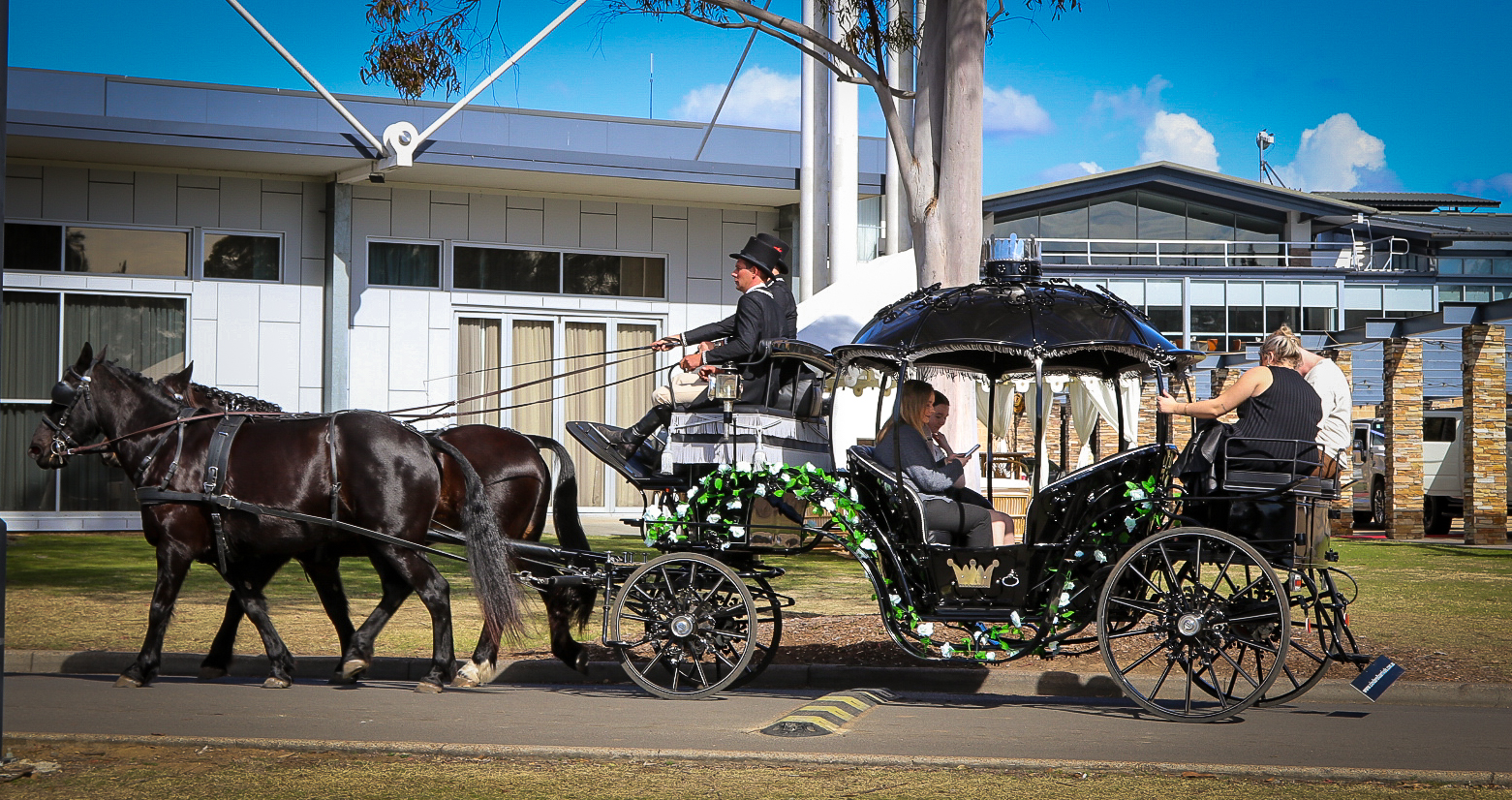 Cinderella Arrivals at Rydges Resort Hunter Valley